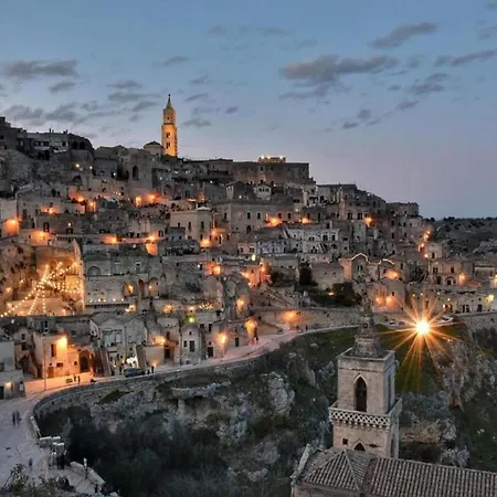 Cozy Matera Retreat, Feriehus